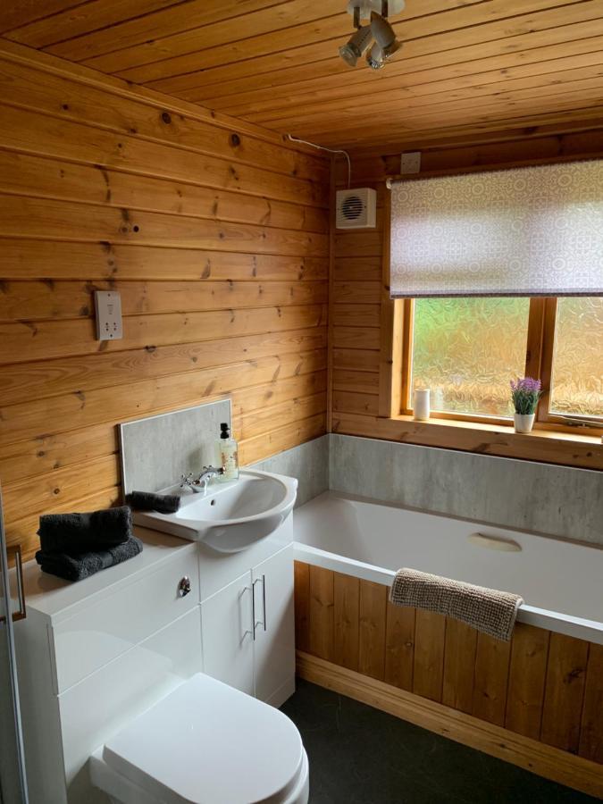 Immaculate 3-Bed Lodge In Hawick Exterior foto